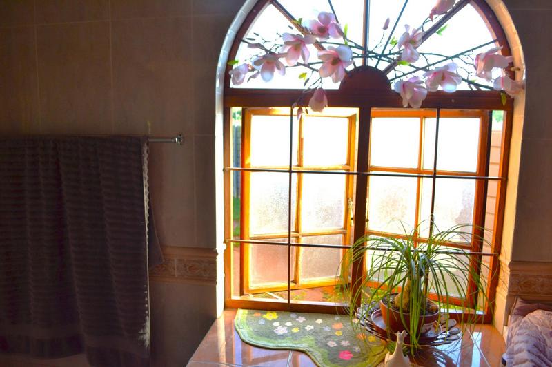 To Let 4 Bedroom Property for Rent in Vyfhoek A H North West